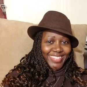 Meet your Posher, Connie